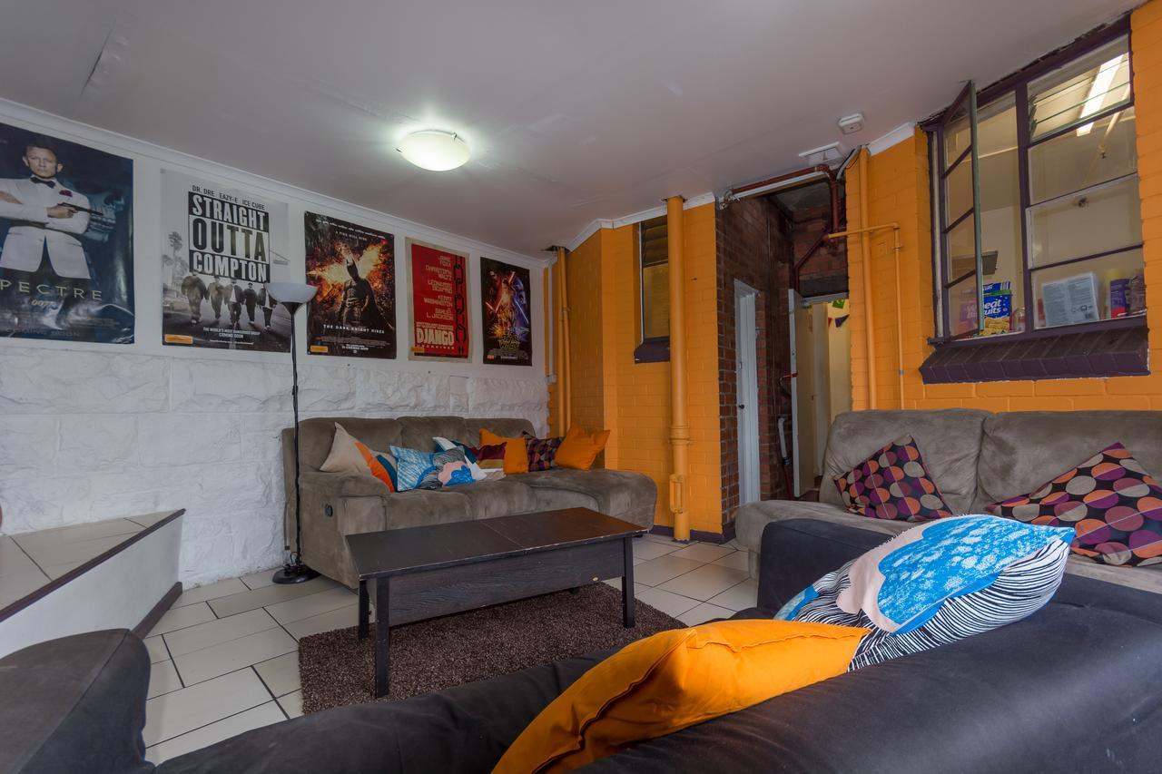 Hostel Landing Pads Richmond Melbourne City Exterior foto